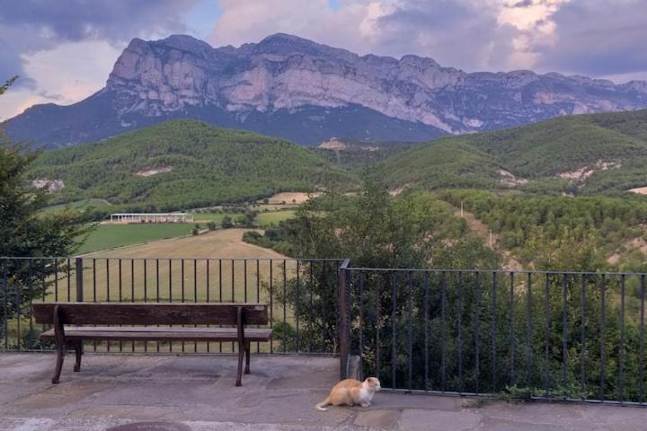 Appartamento Preciosas Vistas A La Montana, Luminoso Y Acogedor El Pueyo de Araguás Esterno foto