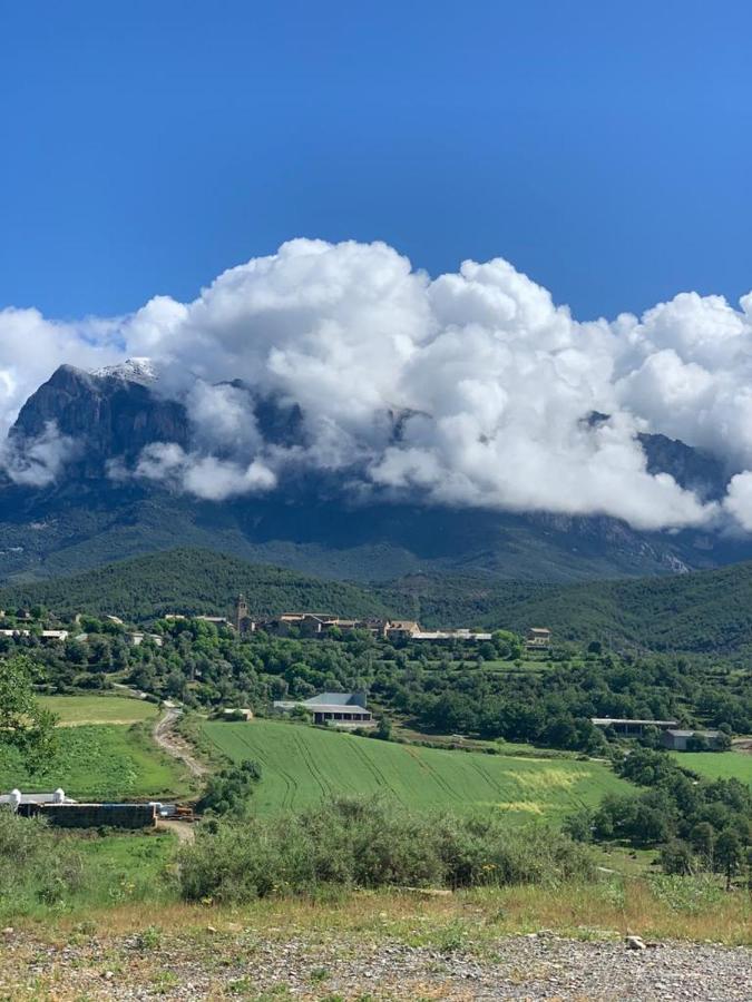 Appartamento Preciosas Vistas A La Montana, Luminoso Y Acogedor El Pueyo de Araguás Esterno foto